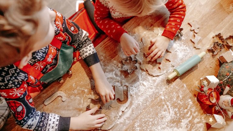 kids making holiday cookies